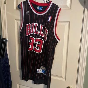 Scottie Pippen Bulls Jersey Size Large